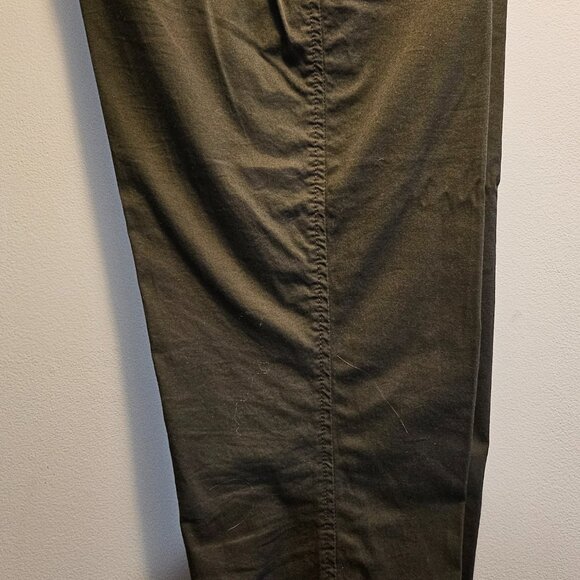 Women’s Size 6 Dark Green George Capri Pants - Picture 6 of 12